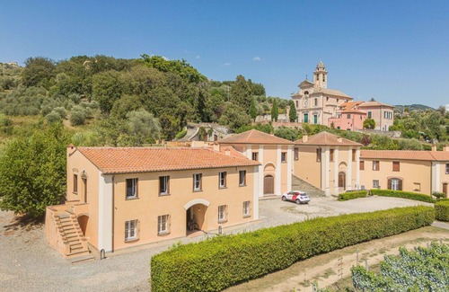 Santo Stefano del Ponte Villa | Welcoming Villa Apartment for 6 with Ocean View & WiFi
