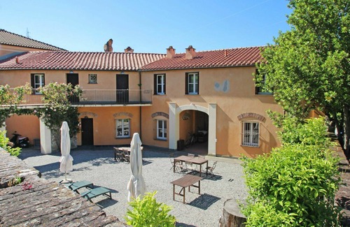Santo Stefano del Ponte Villa | Welcoming Villa Apartment for 6 with Ocean View & WiFi