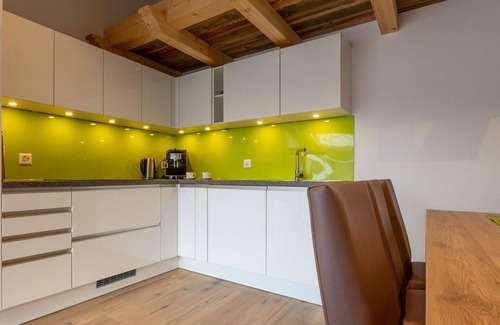 Saas Almagell Apartment | Modern Apartment for 7 with Hot Tub, Balcony & WIFI