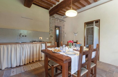 Valfabbrica Apartment | Historic Country House with Pool & Spa, Perfect for Families