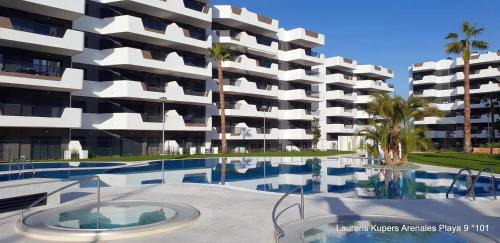 Els Arenals del Sol Apartment | Inviting Apartment Steps from the Ocean with Pool Access