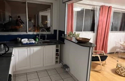 Ormesson-sur-Marne Apartment | Scenic Paris Apartment with Breathtaking City Views