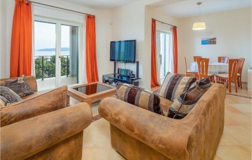 Donji Kraj Apartment | Serene Oceanfront 2 Bedroom Apartment in Moscenicka Draga