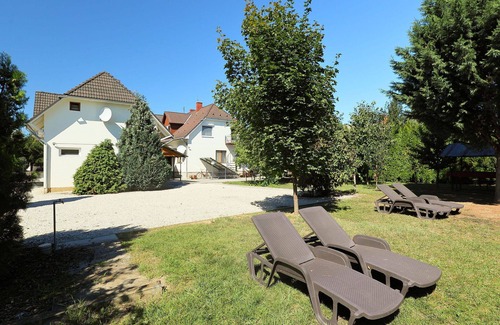 Balatonszemes Apartment | Inviting Villa Apartment with A/C, Lake View & Pet-Friendly