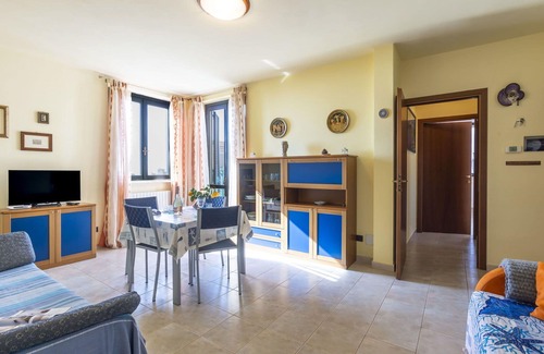 Piani-Ciapin Apartment | Cozy Apartment for 6 with Pool, Parking & Free WiFi