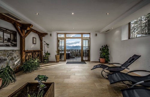 Pfarrwerfen House | Cozy Villa Apartment for 6 with WIFI, Terrace & Pet-Friendly
