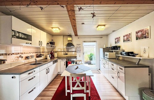 Quiddelbach Apartment | Beautiful apartment for 7 people with WIFI, TV and balcony
