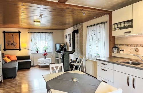Quiddelbach Apartment | Beautiful apartment for 7 people with WIFI, TV and balcony