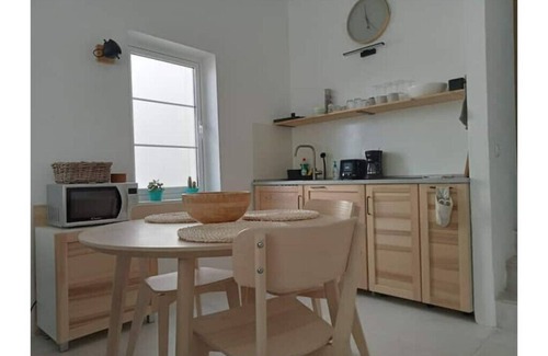 Playa del Cable Apartment | Inviting Apartment with Spa & Breakfast in Prime Location