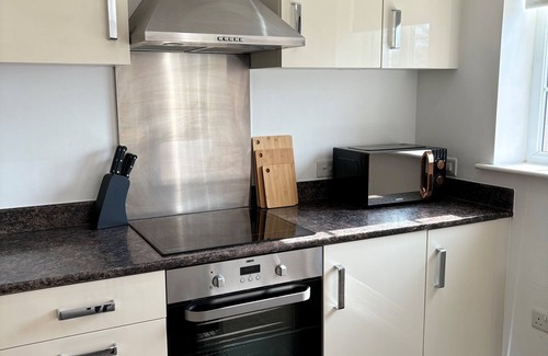 York Apartment | Cozy Apartment in Peaceful Location with Private Parking