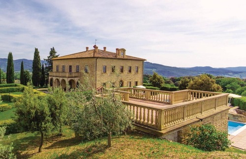 Pomarance Apartment | Discover Cozy Apartments with Shared Pool Near Pomarance