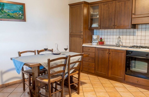 Bolsena Villa | Inviting Villa Apartment for 6 with Pool and Pet Friendly
