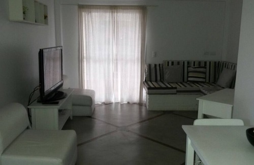 Tombo Apartment | Cozy Apartment Steps from Tomb Beach with Pool Access