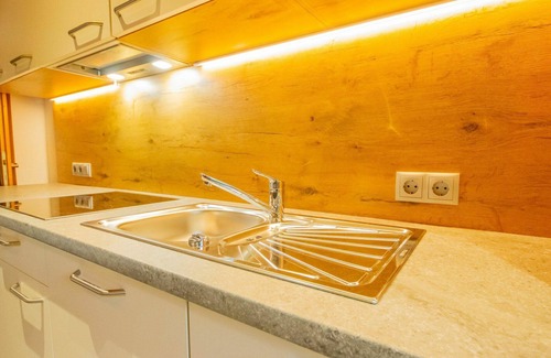 Fuegenberg Apartment | Spacious Apartment for 11: WIFI, Balcony & Parking Included