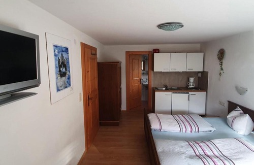 Gerlosbergeben Apartment | Stylish Apartment in Zell am Ziller with Family-Friendly Amenities