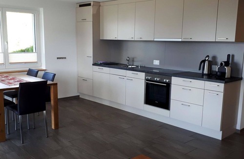 Bettmeralp Apartment | Cozy Apartment for 5 with WIFI, TV & Family-Friendly Amenities