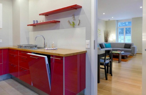 Central Interlaken Apartment | Inviting Apartment for 4 with WIFI, Balcony & Panoramic Views