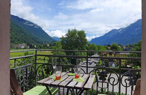 Central Interlaken Apartment | Inviting Apartment for 4 with WIFI, Balcony & Panoramic Views