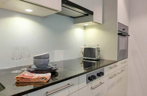 Blausee Apartment | Cozy Apartment for 4 with WIFI, Pets Welcome and Parking