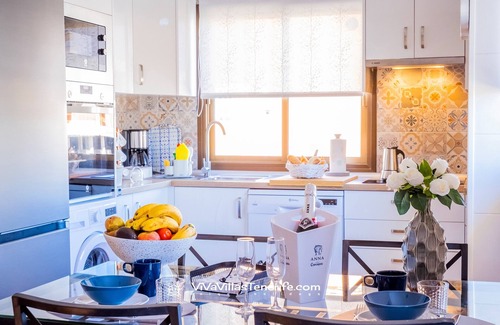 Los Abrigos Apartment | Cozy Apartment in Los Abrigos, Steps from the Sea