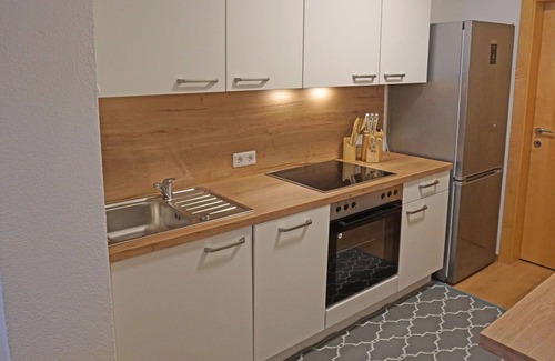 Strengen Apartment | Cozy Apartment for 4 with Free WiFi and Parking