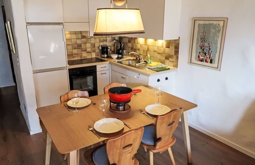 Schluein Apartment | Charming Apartment for 5 with Pets, WIFI & Scenic Views