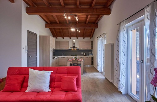 Stazzona Apartment | Cozy Apartment for 6 with Pool, Hot Tub & Terrace