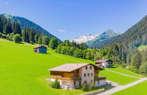 Gauertal Apartment | Beautiful apartment for 2 guests with patio and parking