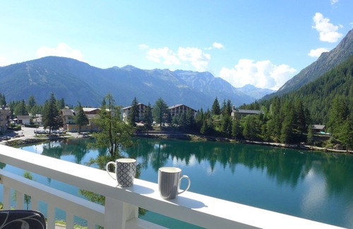 Champex-Lac Apartment | Cozy Apartment with Balcony, WIFI & Lake View for 3