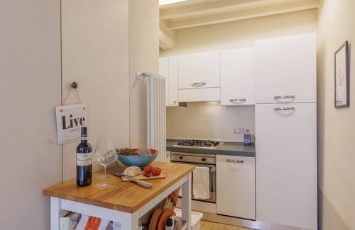 Cortona Apartment | Cozy Apartment with Wifi, A/C and Panoramic Terrace Views