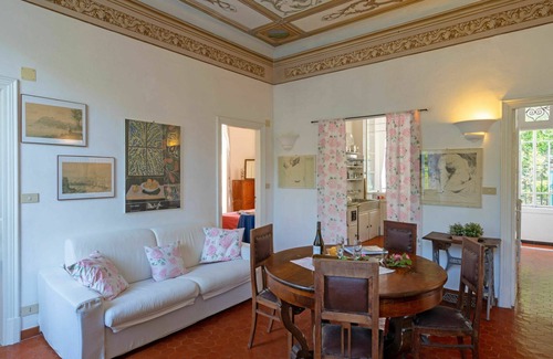 Prela Apartment | Comfortable Apartment for 9 with Oceanfront Views & Pets