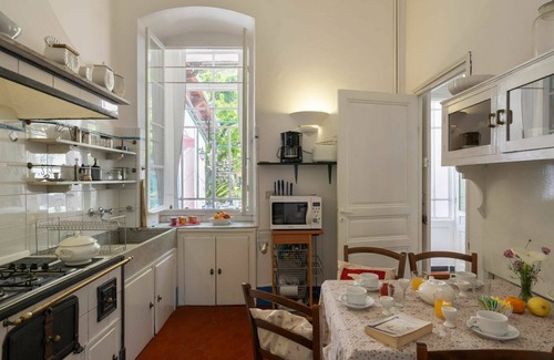 Prela Apartment | Comfortable Apartment for 9 with Oceanfront Views & Pets