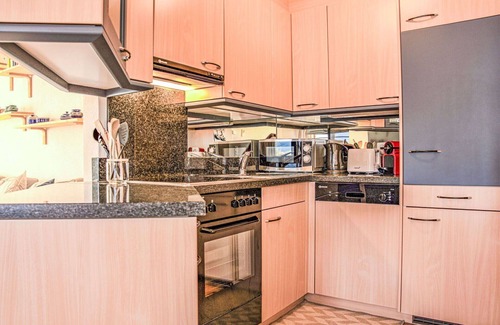 Zuoz Apartment | Inviting Apartment for 4 with WIFI, Balcony & Lake Views