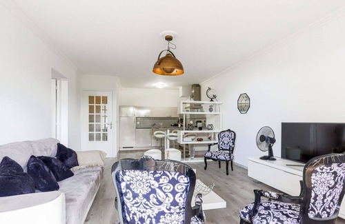 Eze Apartment | Inviting Apartment with Pool, Pets Welcome & Free WiFi