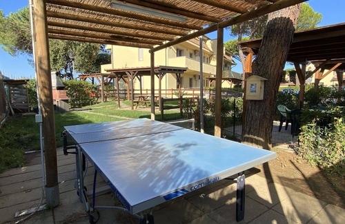Marina di Cecina Apartment | Beautiful apartment for 6 people with WIFI, pool, A/C, TV, patio and pets allowed