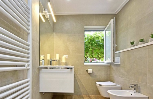 Kastelir-Labinci Apartment | Beautiful apartment for 6 people with A/C, pool, WIFI, TV, patio and parking