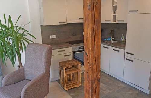 Pians Apartment | Ideal Apartment for 4 with WiFi, Balcony & Parking