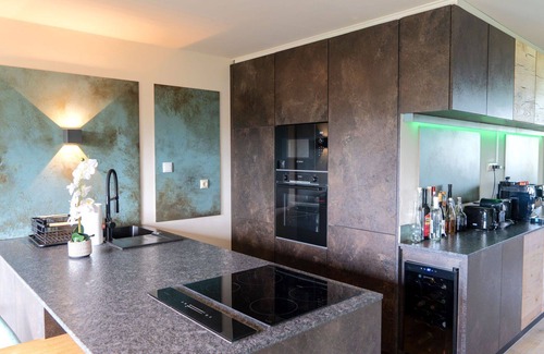 Strobl Apartment | Beautiful apartment for 10 guests with WIFI, TV, terrace and parking