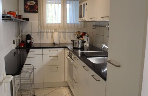 Davos-Dorf Apartment | Beautiful apartment for 6 people with WIFI, pool, TV, balcony and parking