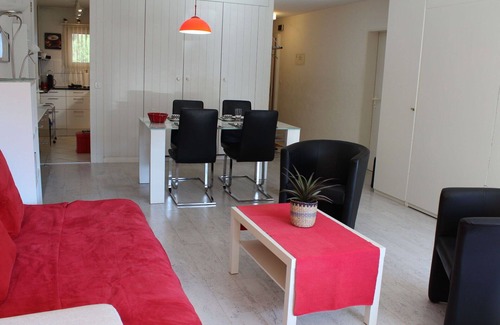Davos-Dorf Apartment | Beautiful apartment for 6 people with WIFI, pool, TV, balcony and parking
