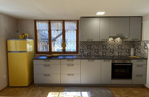 Augio Apartment | Inviting Apartment for 4 with WIFI, TV & Cozy Patio
