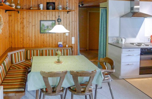Ruschein Apartment | Cozy Apartment for 5 with WIFI, Terrace & Free Parking