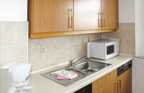 Ostvorpommern Apartment | Cozy Apartment for 4 with Ocean View and Pet-Friendly Stay