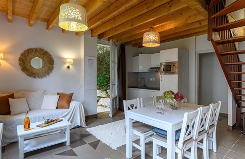 Baden Apartment | Welcoming Apartment for 6 with Pool, Terrace & Parking