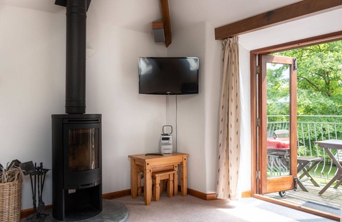 Fivelanes Apartment | Beautiful apartment for 2 people with hot tub, WIFI, TV, balcony and pets allowed