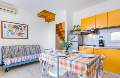 Torre di Fine Apartment | Cozy Apartment for 7 with Ocean View, A/C, and Wifi