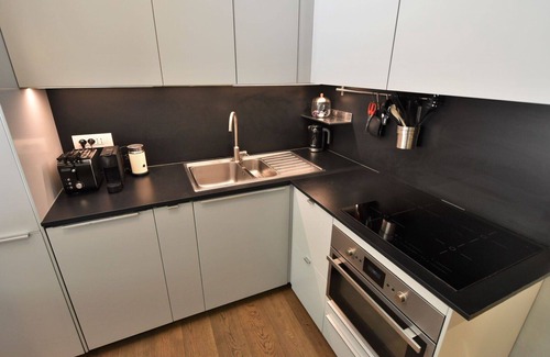 Borgonuovo Apartment | Inviting Apartment for 4 with A/C, WIFI, and Terrace