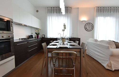 San Vittore Apartment | Comfortable Apartment for 6 with WIFI, A/C, and Balcony