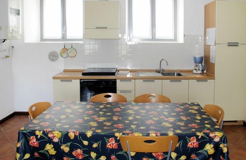 Musso Apartment | Inviting Apartment for 4 with Lake View, WIFI & Patio