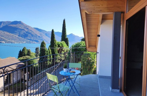 Musso Apartment | Cozy Apartment for 5 with Lake View, A/C & Balcony